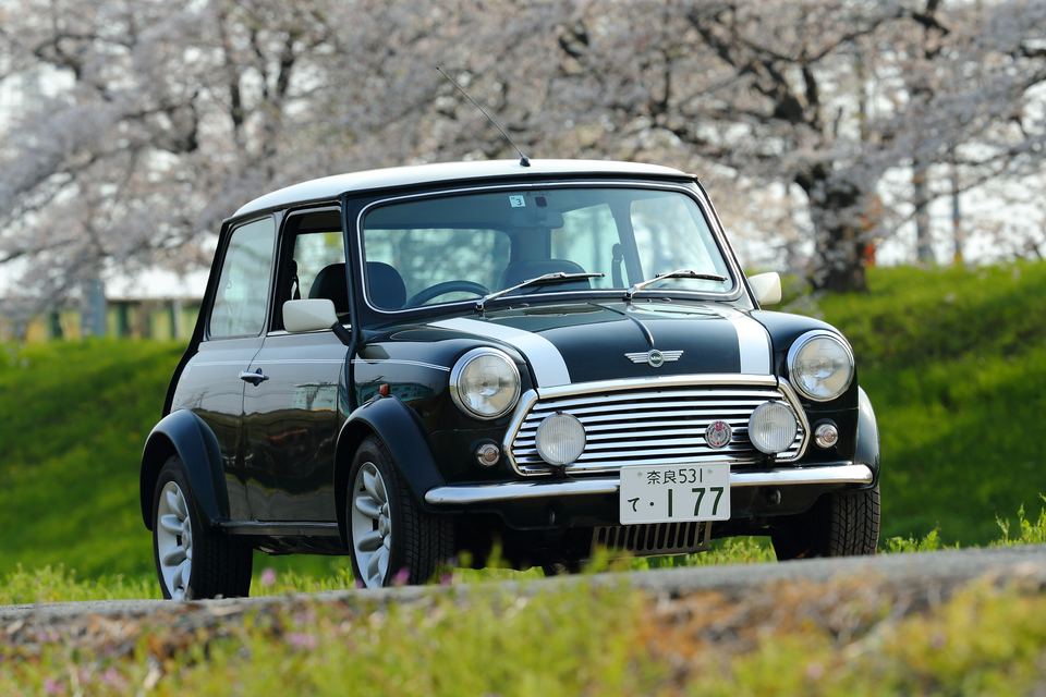 愛車と桜 ロケ撮影 走行シーンも撮影可 News 奈良で写真スタジオ 出張撮影 Photo Links フォトリンクス